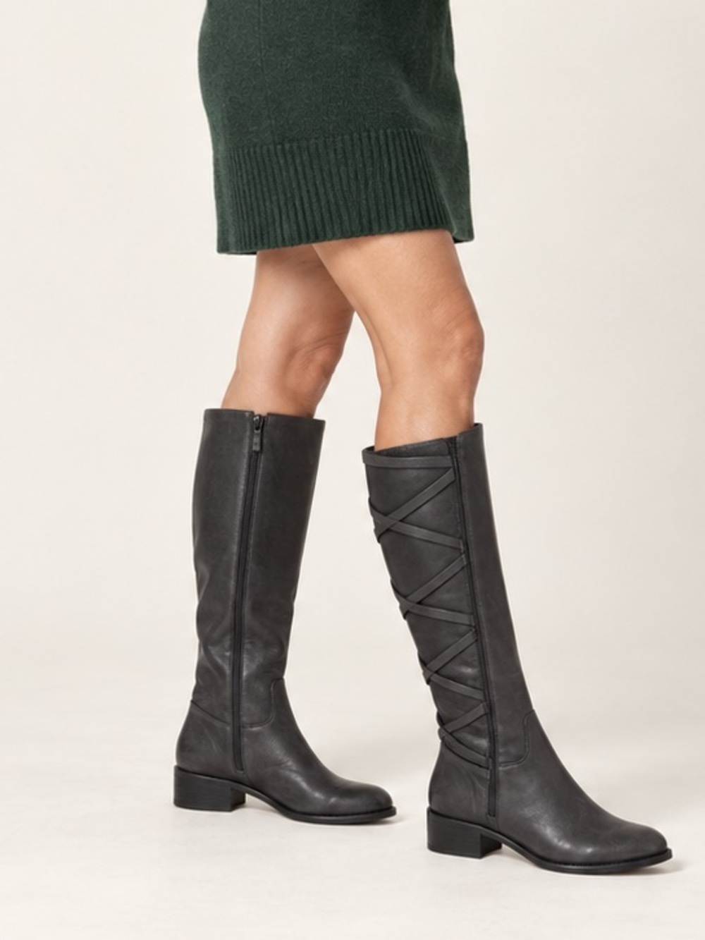BCBG Generation Leather Tall Boot Janiss Criss Cross Size 8.5